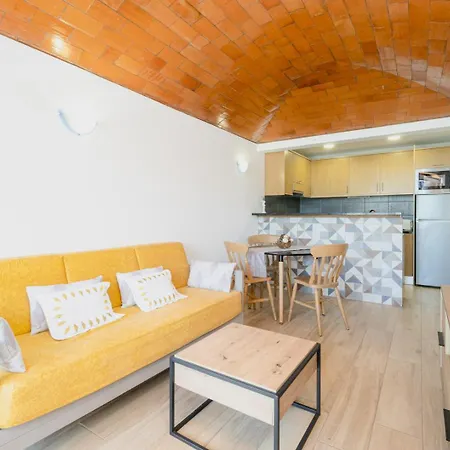 Apartment On The By Ocvillas