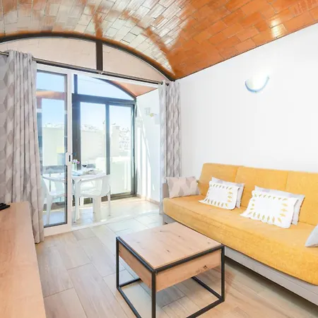 Apartment On The By Ocvillas